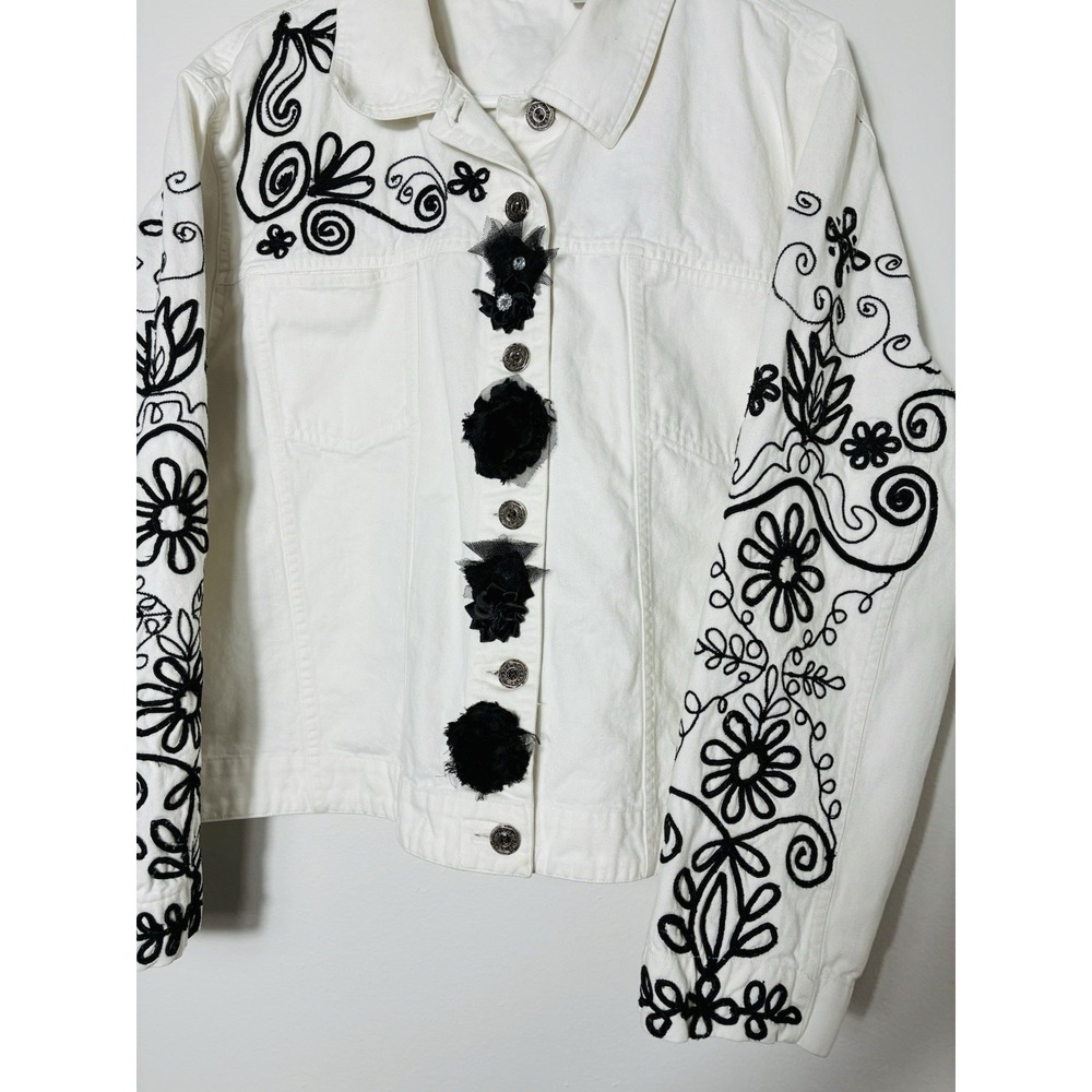 Chicos Fully Embroidered Jean Jacket Women's XL White/black Boho 100% Cotton - Picture 2 of 6
